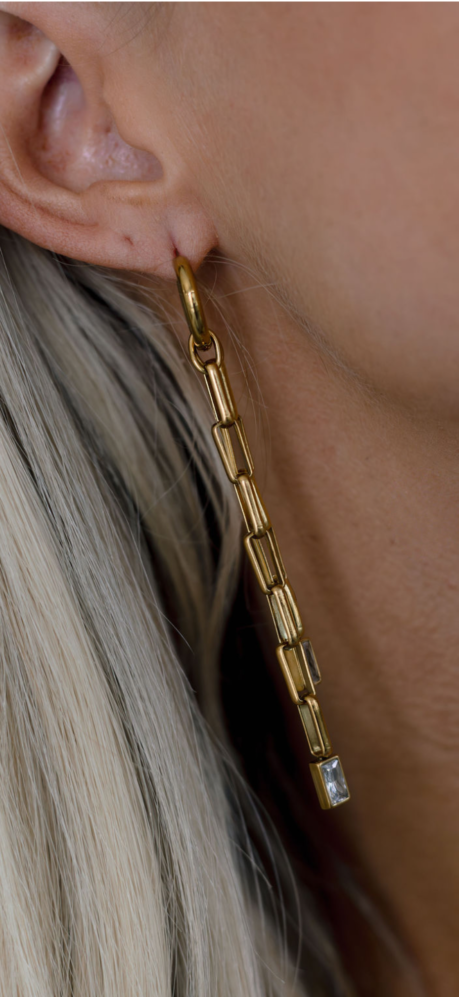 CHELSEA EARRING