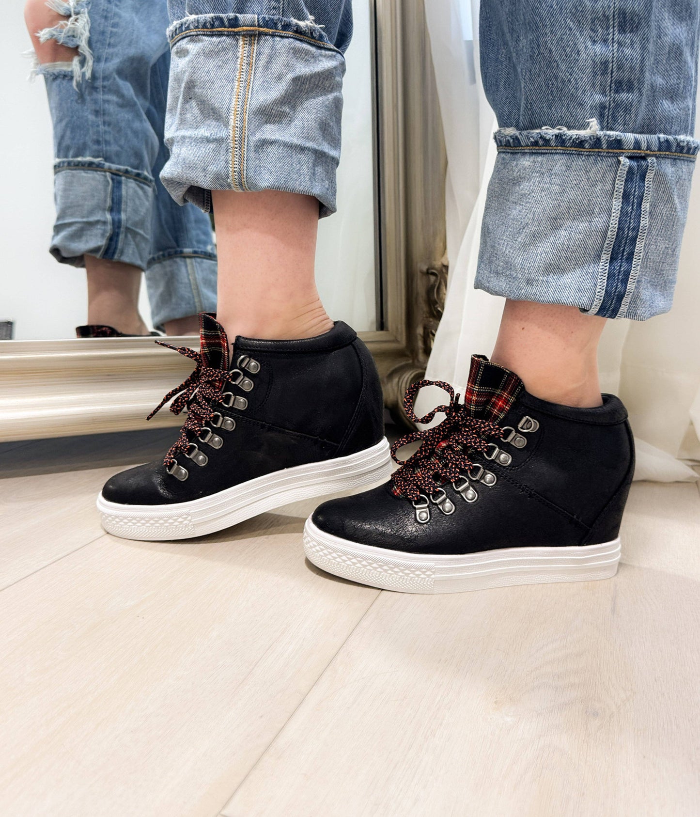 Tibi Sneaker