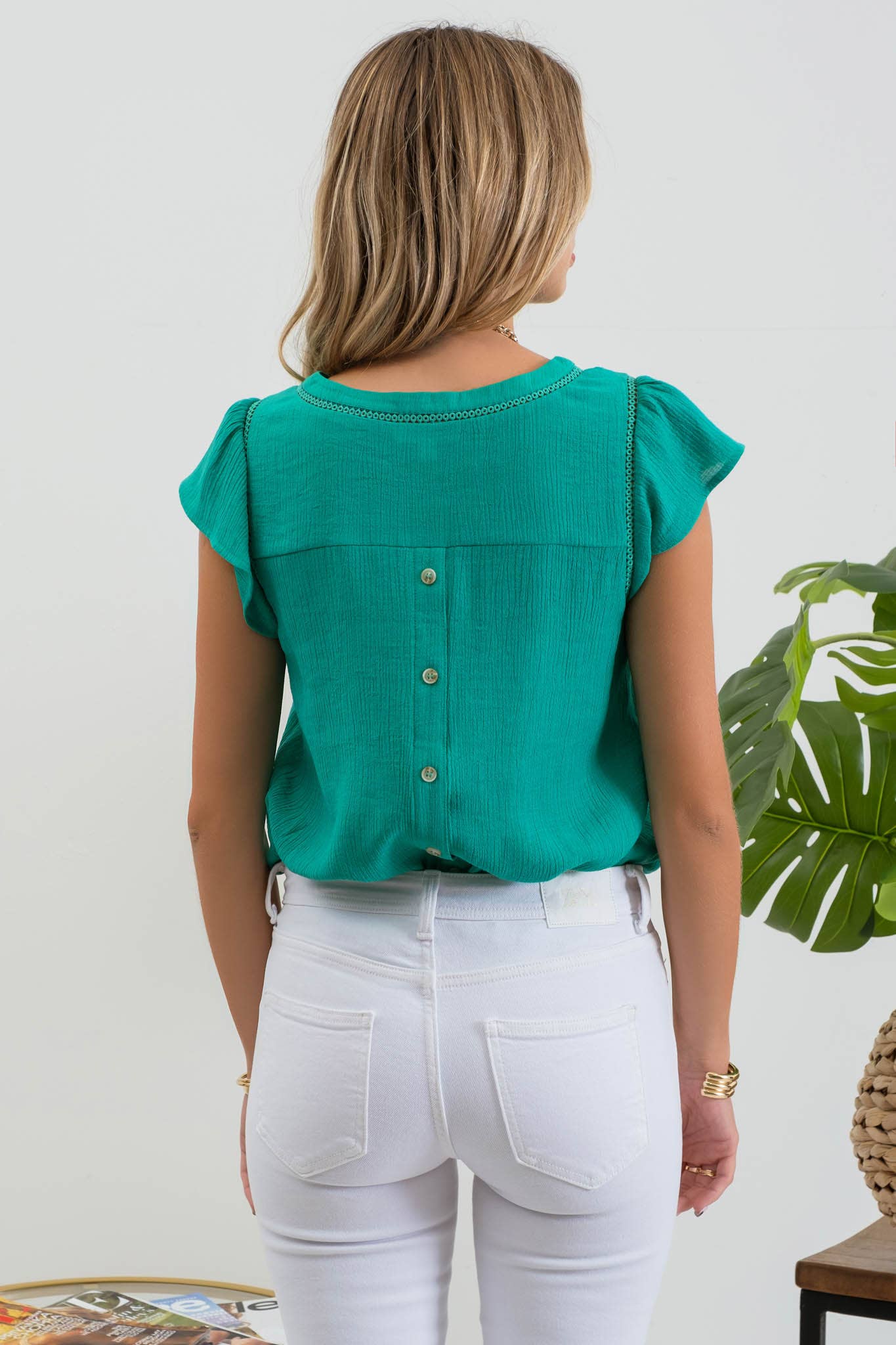 TULIP SLEEVE BLOUSE