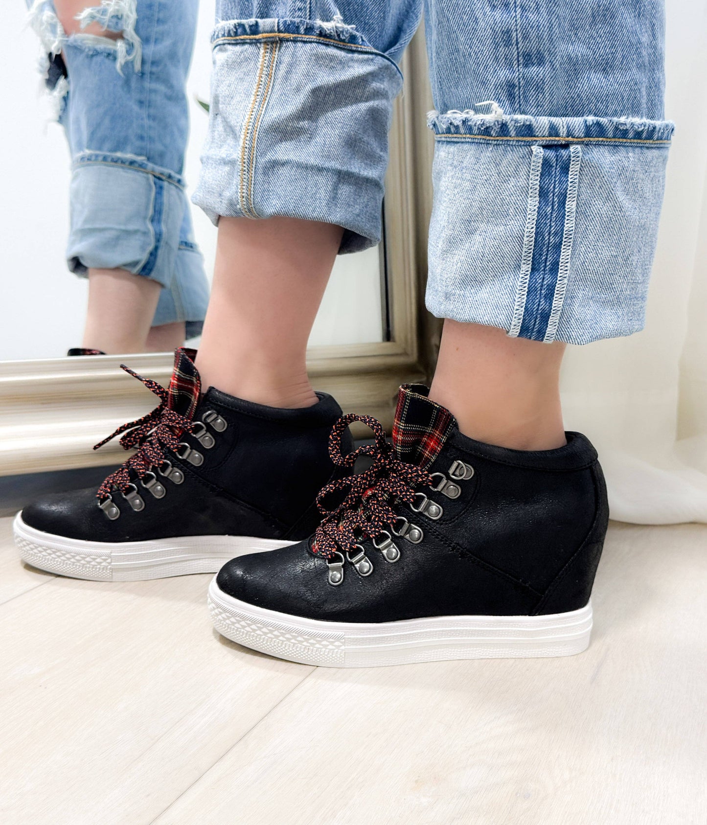 Tibi Sneaker
