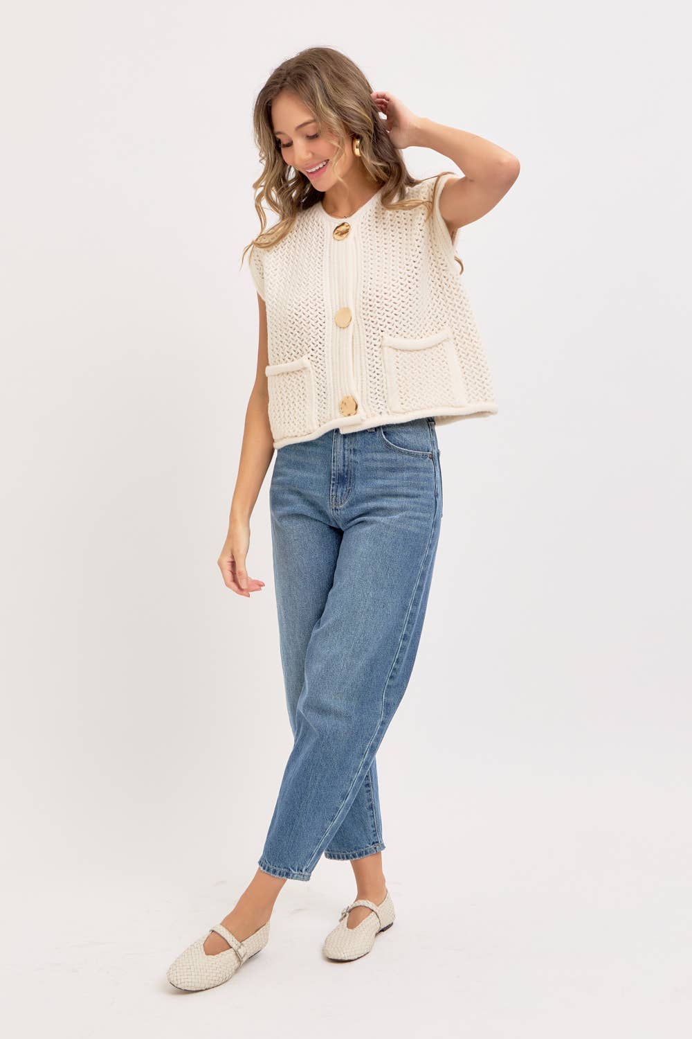 BUTTONED KNIT VEST
