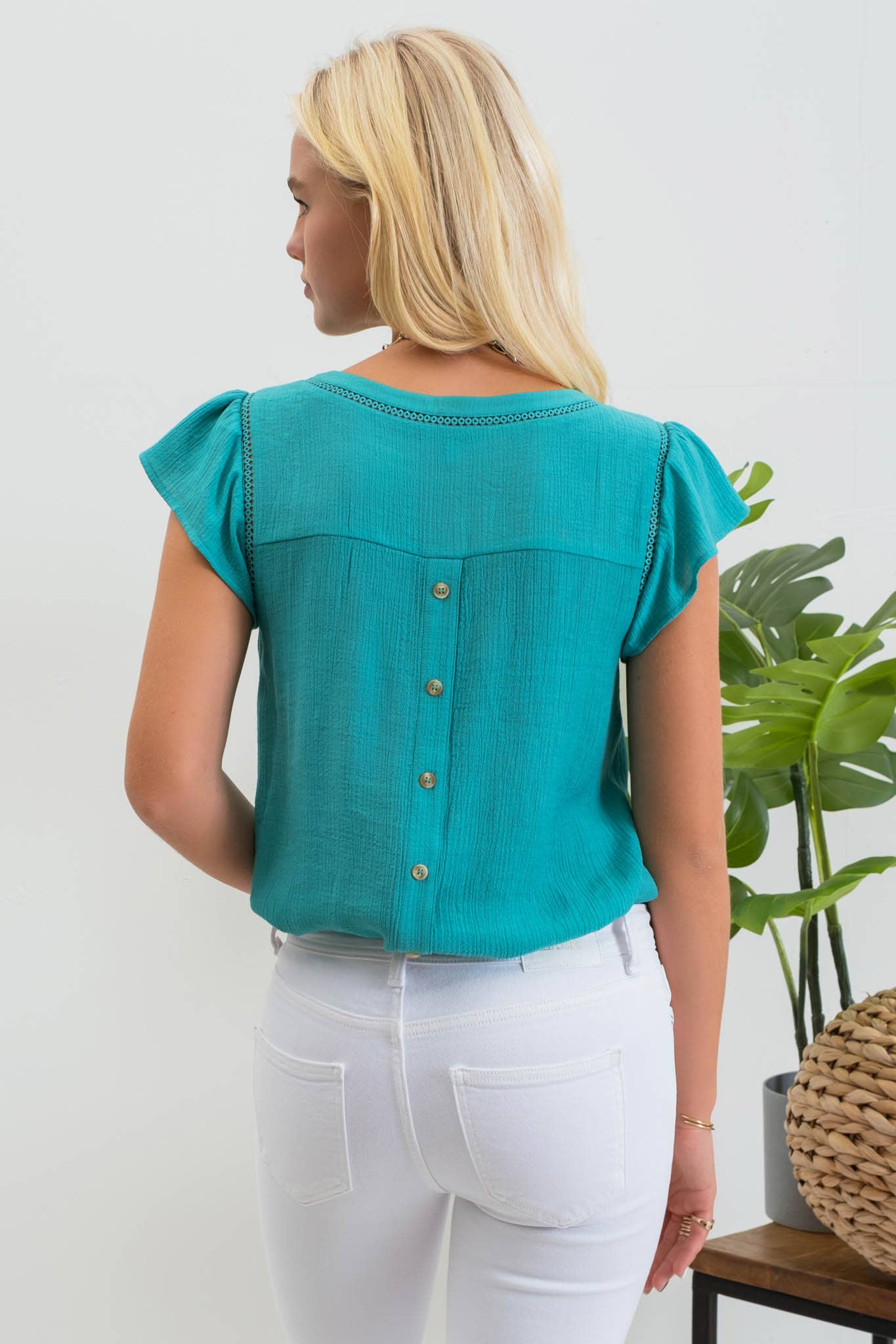 TULIP SLEEVE BLOUSE