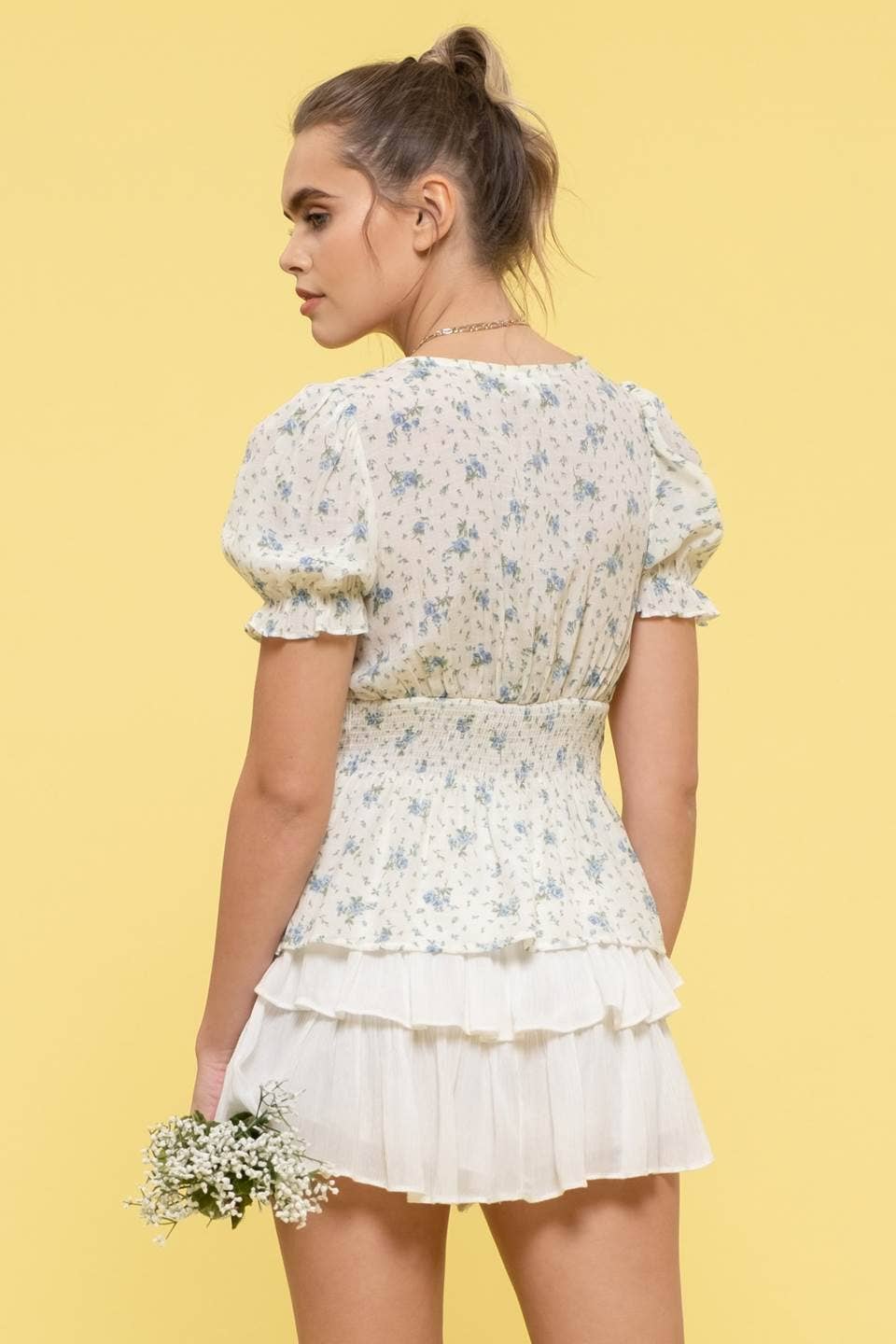 V NECK FLORAL TOP