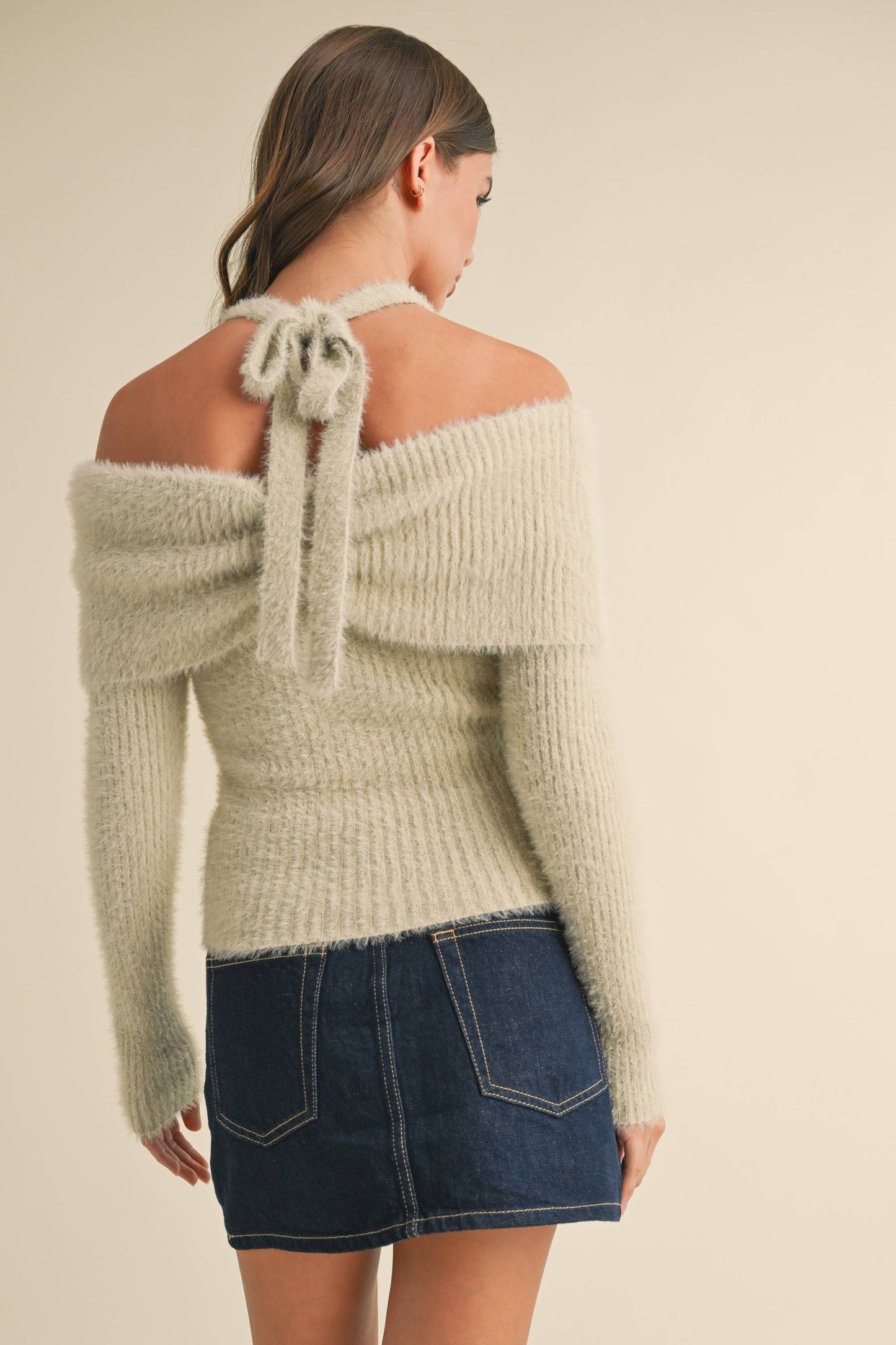OFF SHOULDER SWEATER