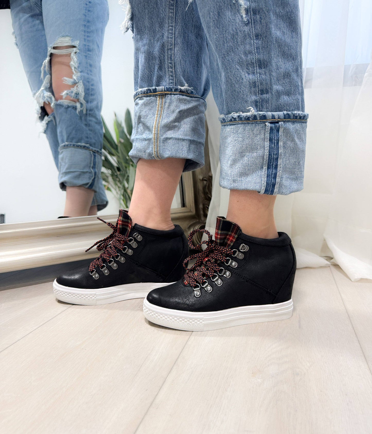 Tibi Sneaker