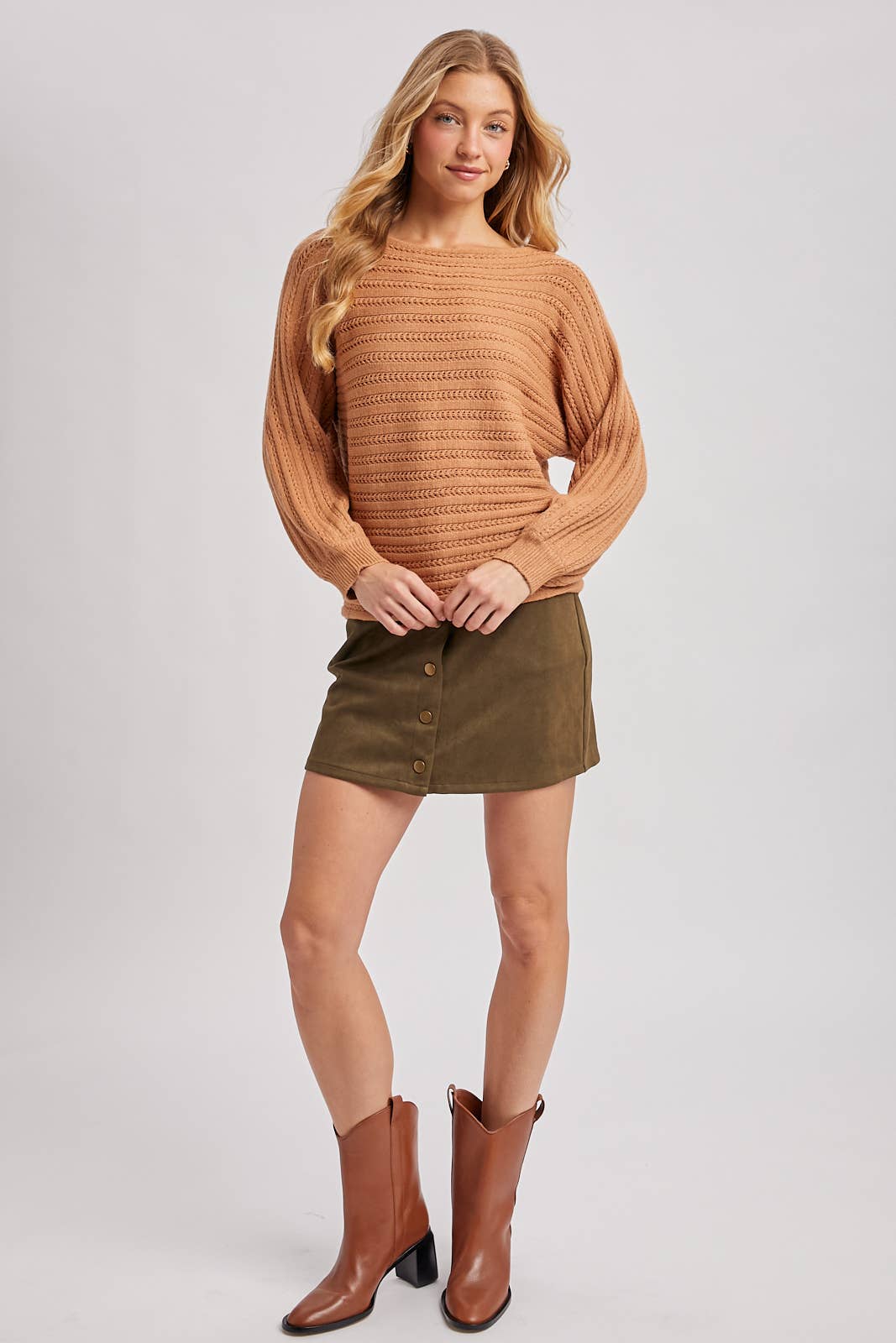 BUTTON FAUX SUEDE MINI SKIRT