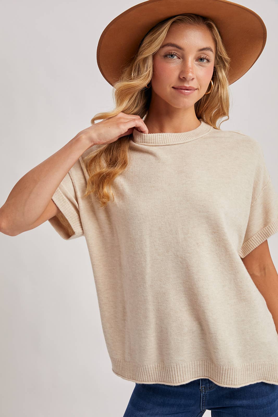 CREW NECK KNIT TOP