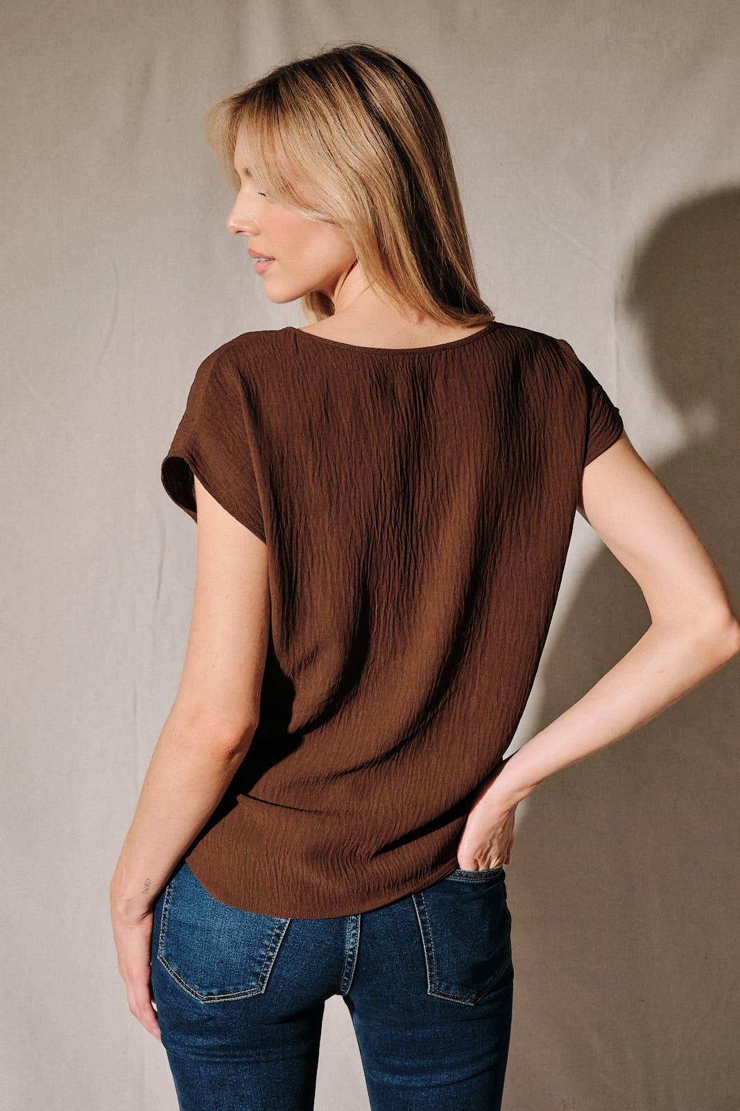 TWIST DETAIL TOP