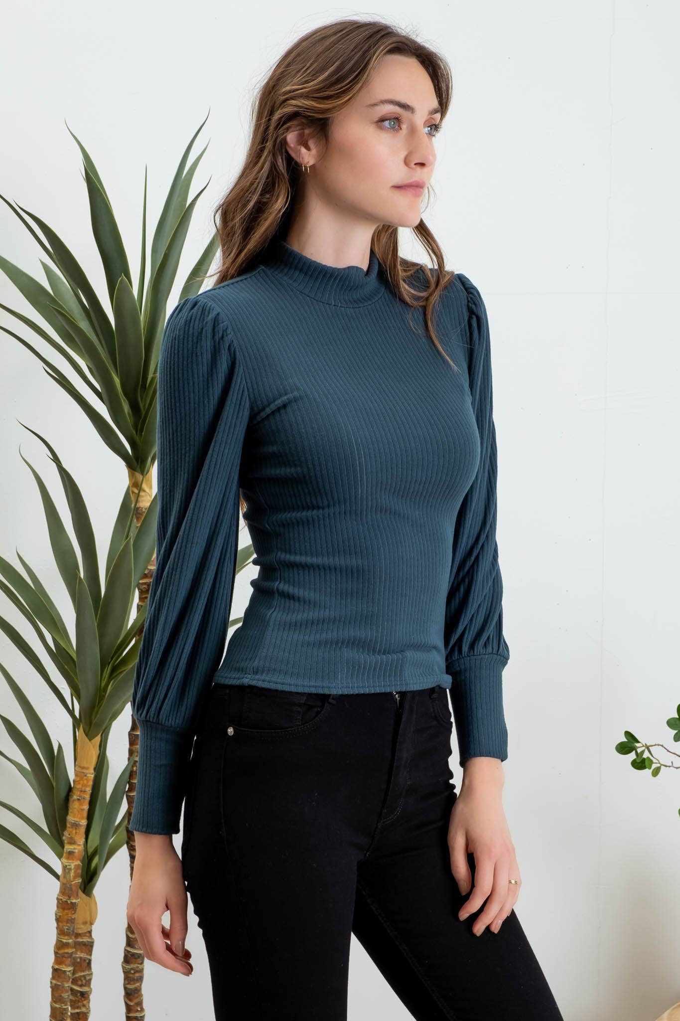 MOCK NECK BACK BUTTON TOP