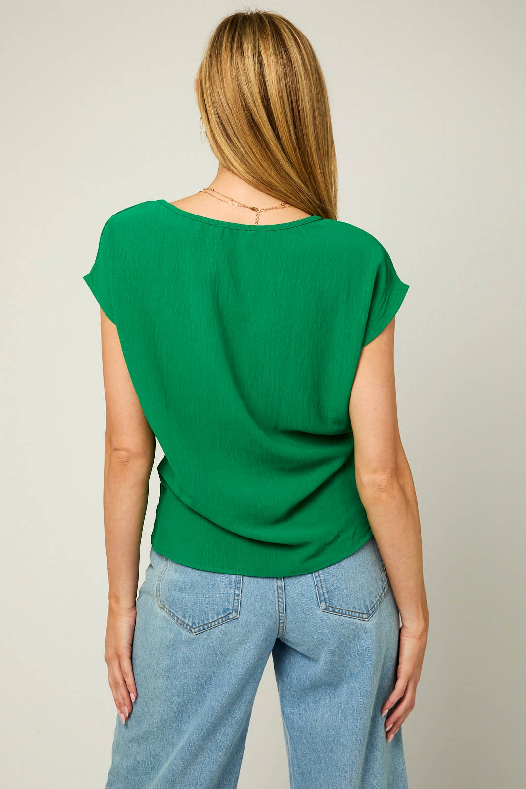 TWIST DETAIL TOP
