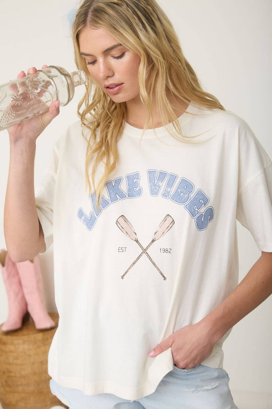 LAKE VIBES GRAPHIC TEE