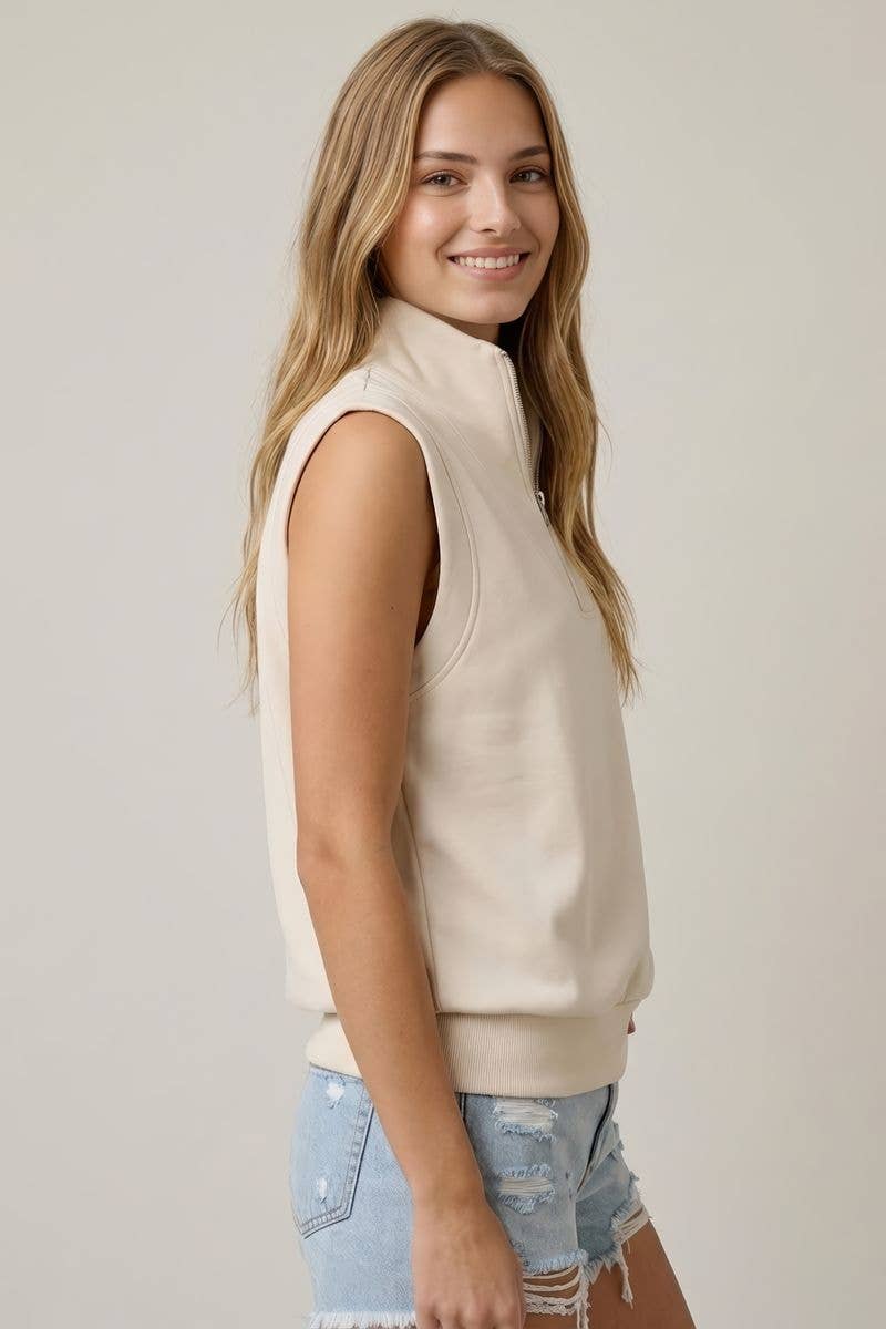 HALF ZIP SLEEVELESS TOP
