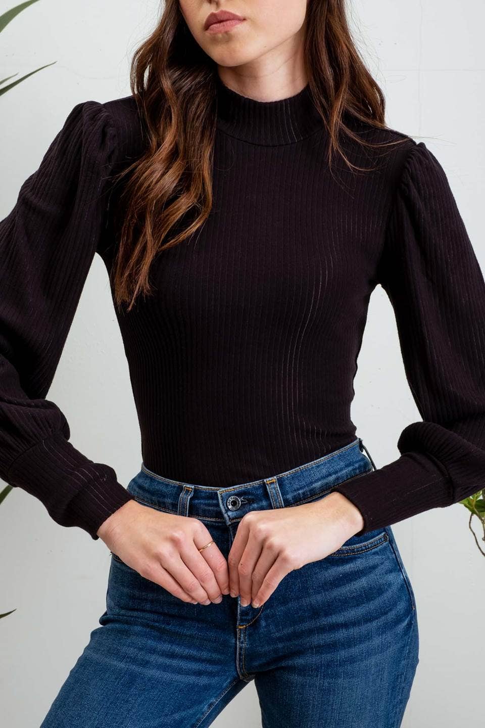 MOCK NECK BACK BUTTON TOP