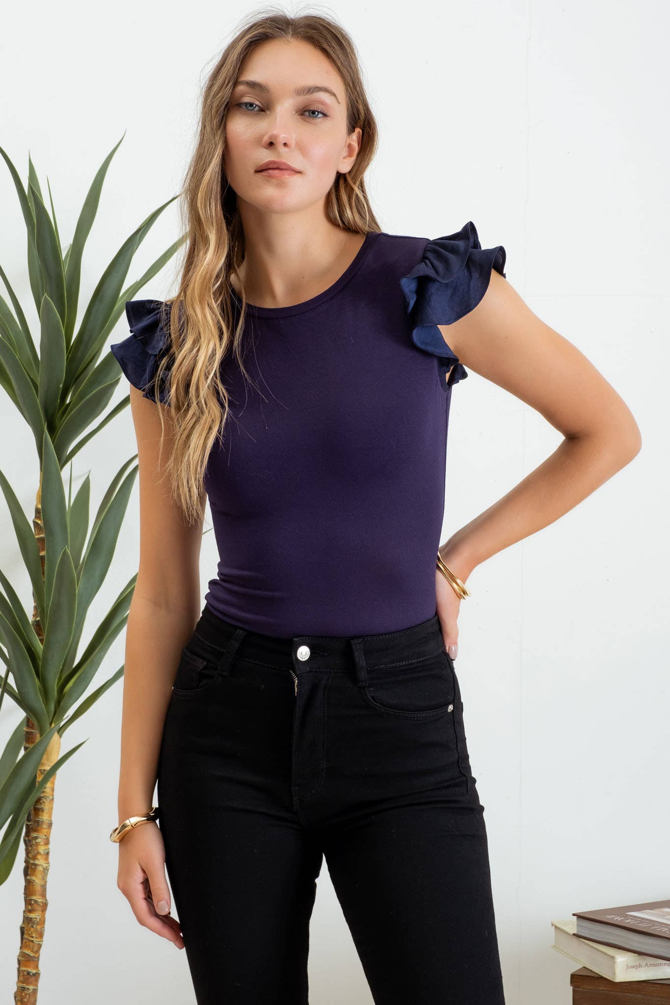 SOLID FLUTTER SLEEVE TOP