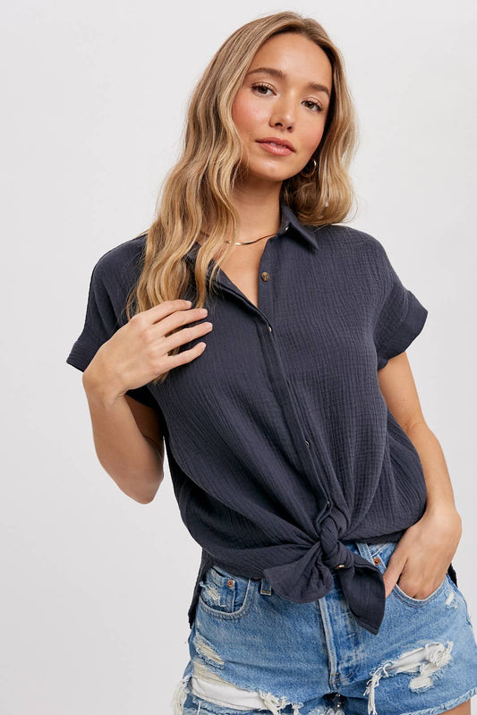 ESSENTIAL BUTTON UP SHIRT