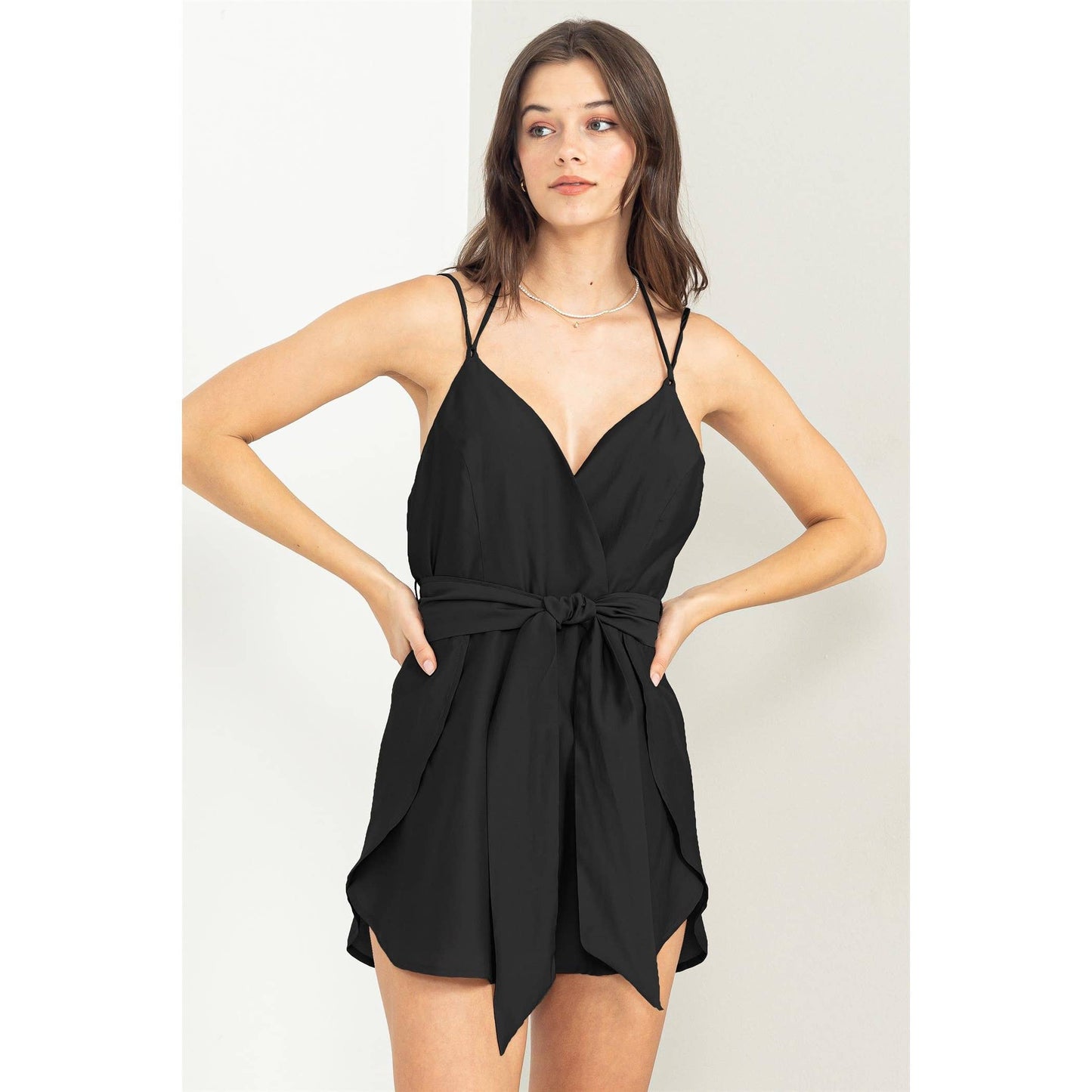 HF23F369-TIE-FRONT HALTER ROMPER