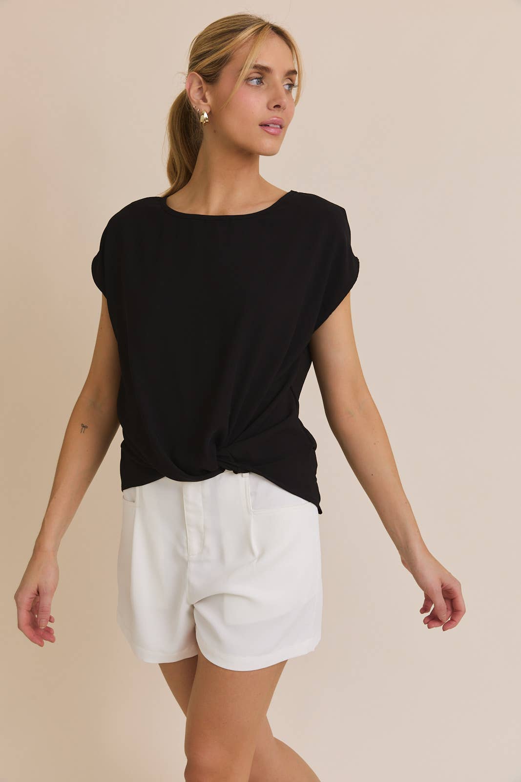 TWIST DETAIL TOP
