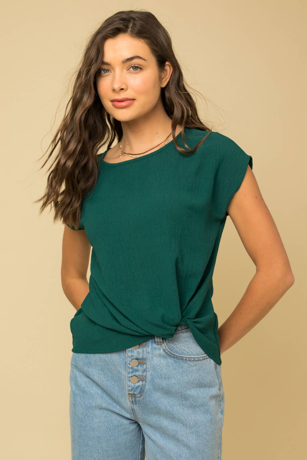 TWIST DETAIL TOP