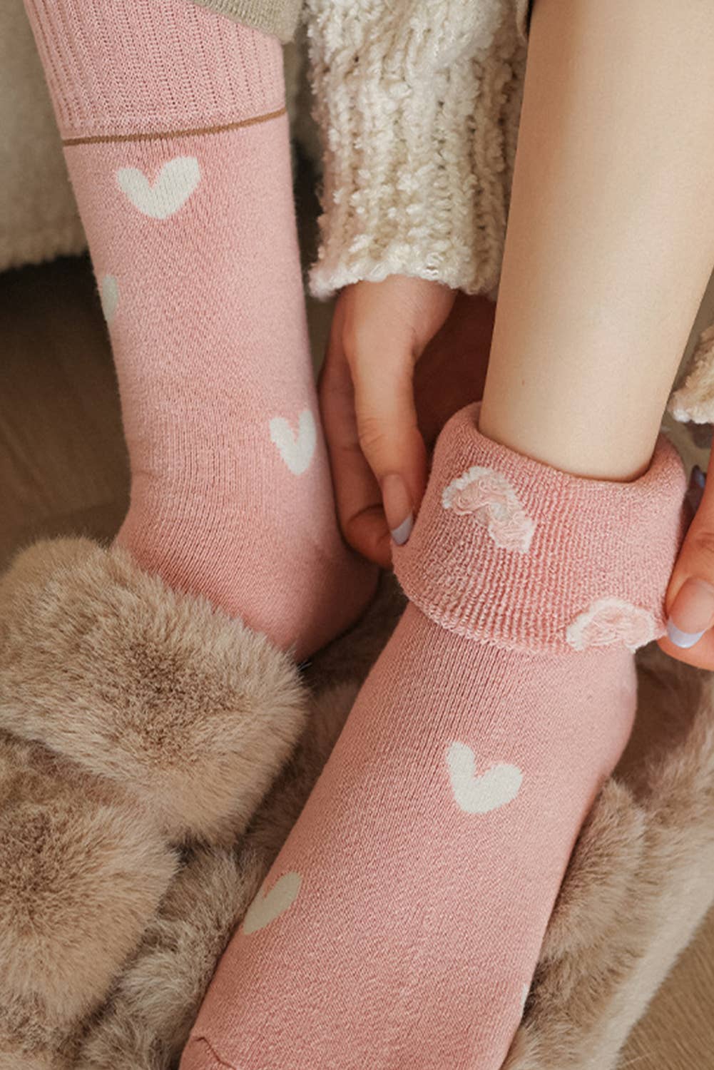 Ribbed Heart Crew Socks