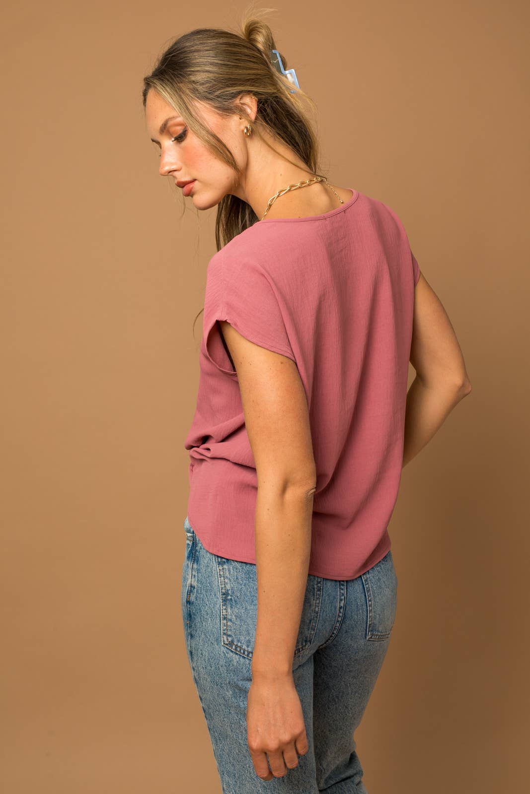 TWIST DETAIL TOP