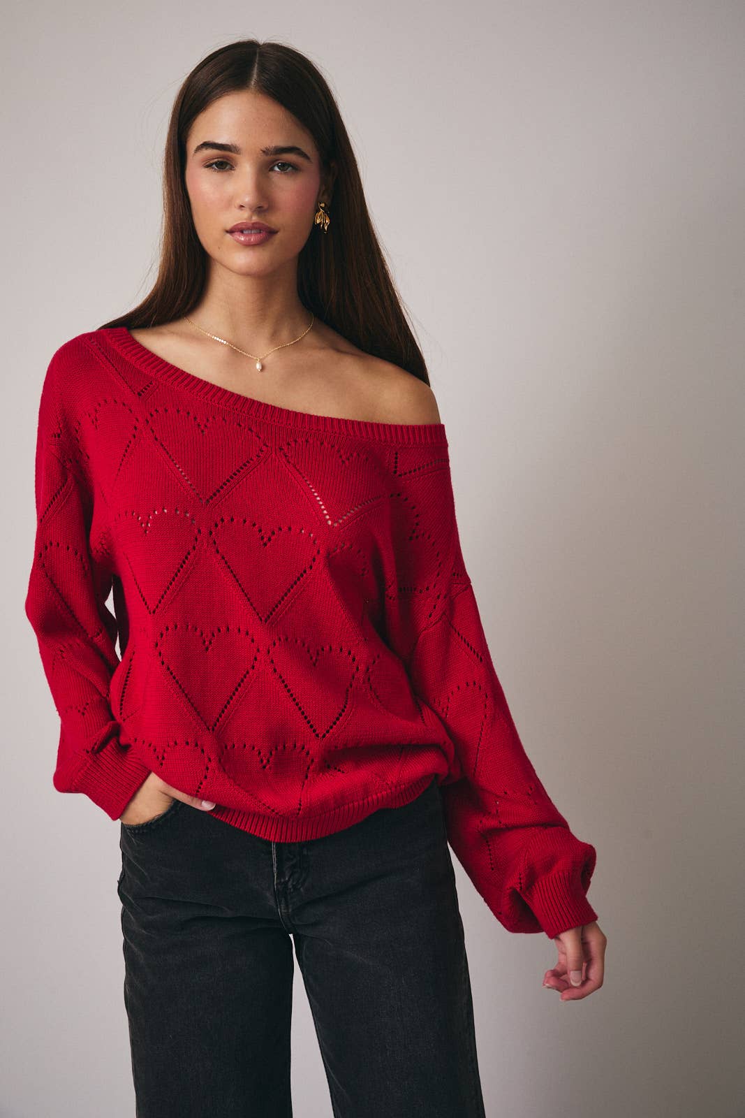 LONG SLEEVE HEART SWEATER