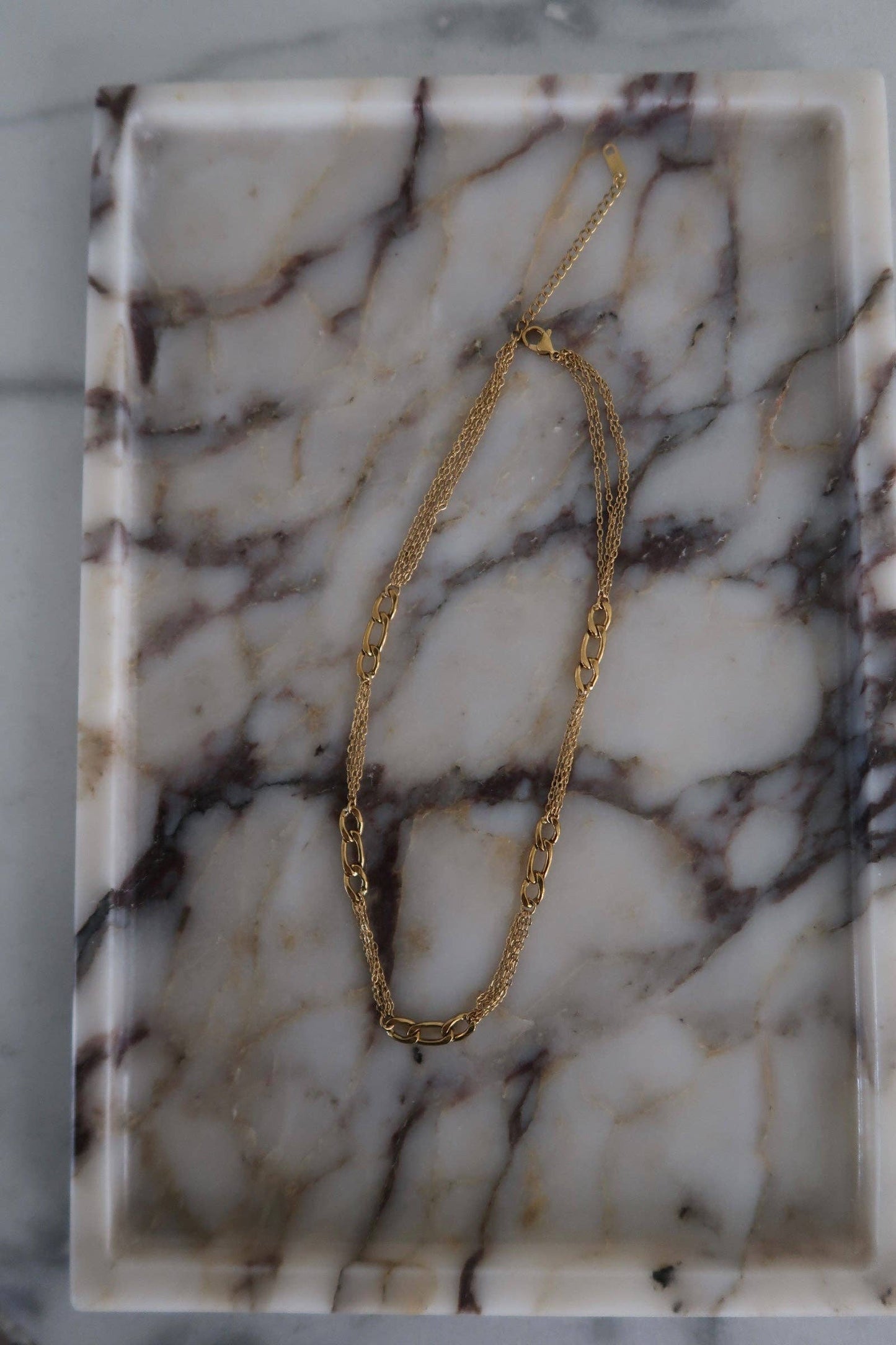GOLD GRACE NECKLACE