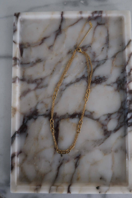 GOLD GRACE NECKLACE