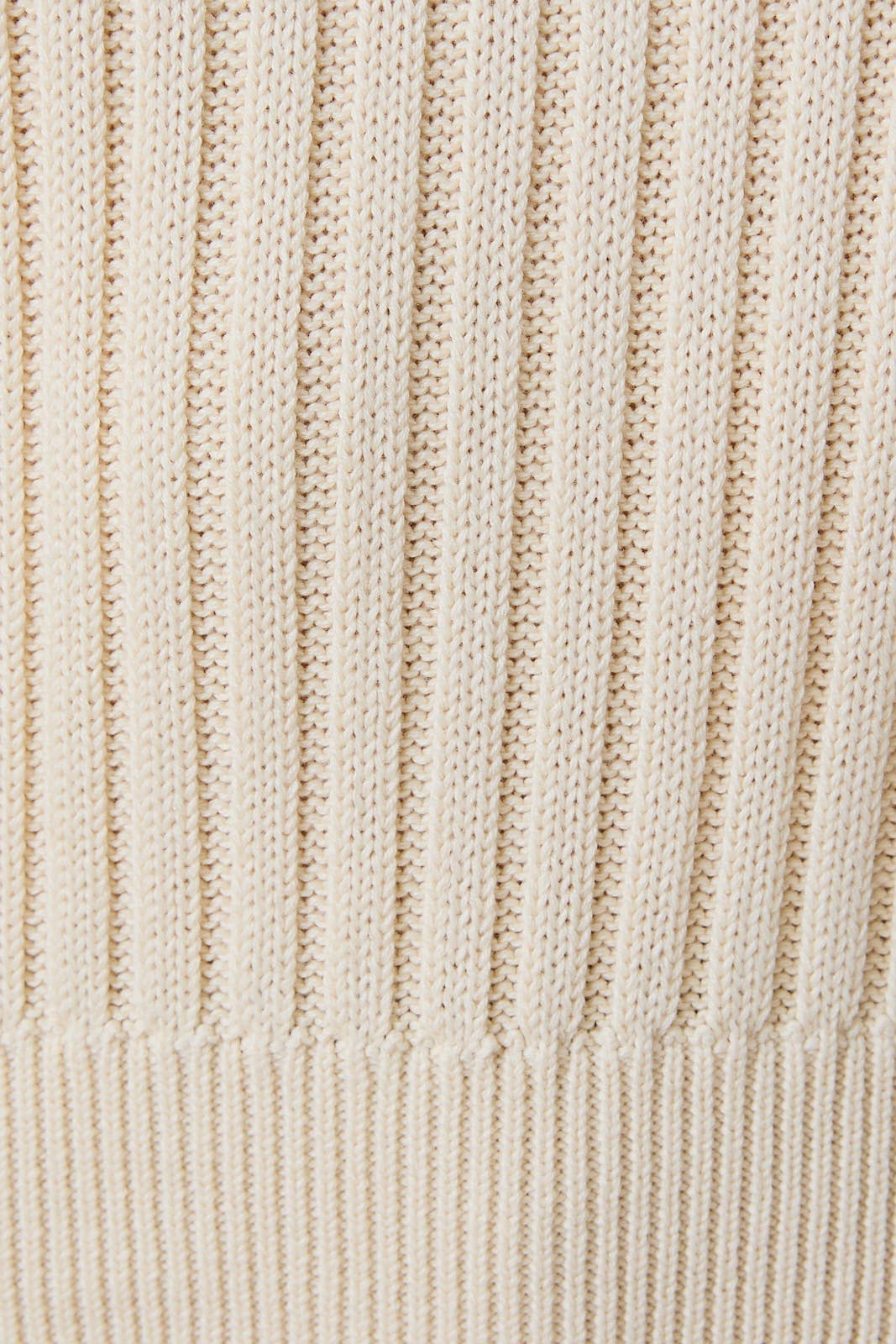 PUFF SLEEVE CABLE SWEATER
