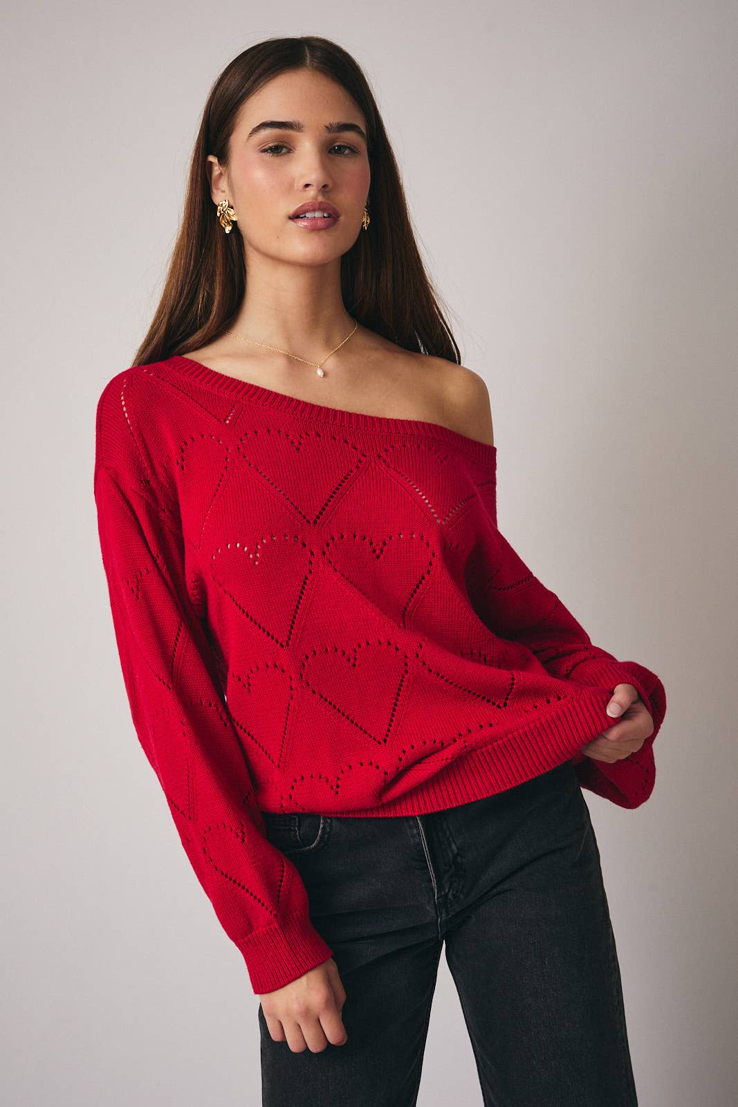 LONG SLEEVE HEART SWEATER