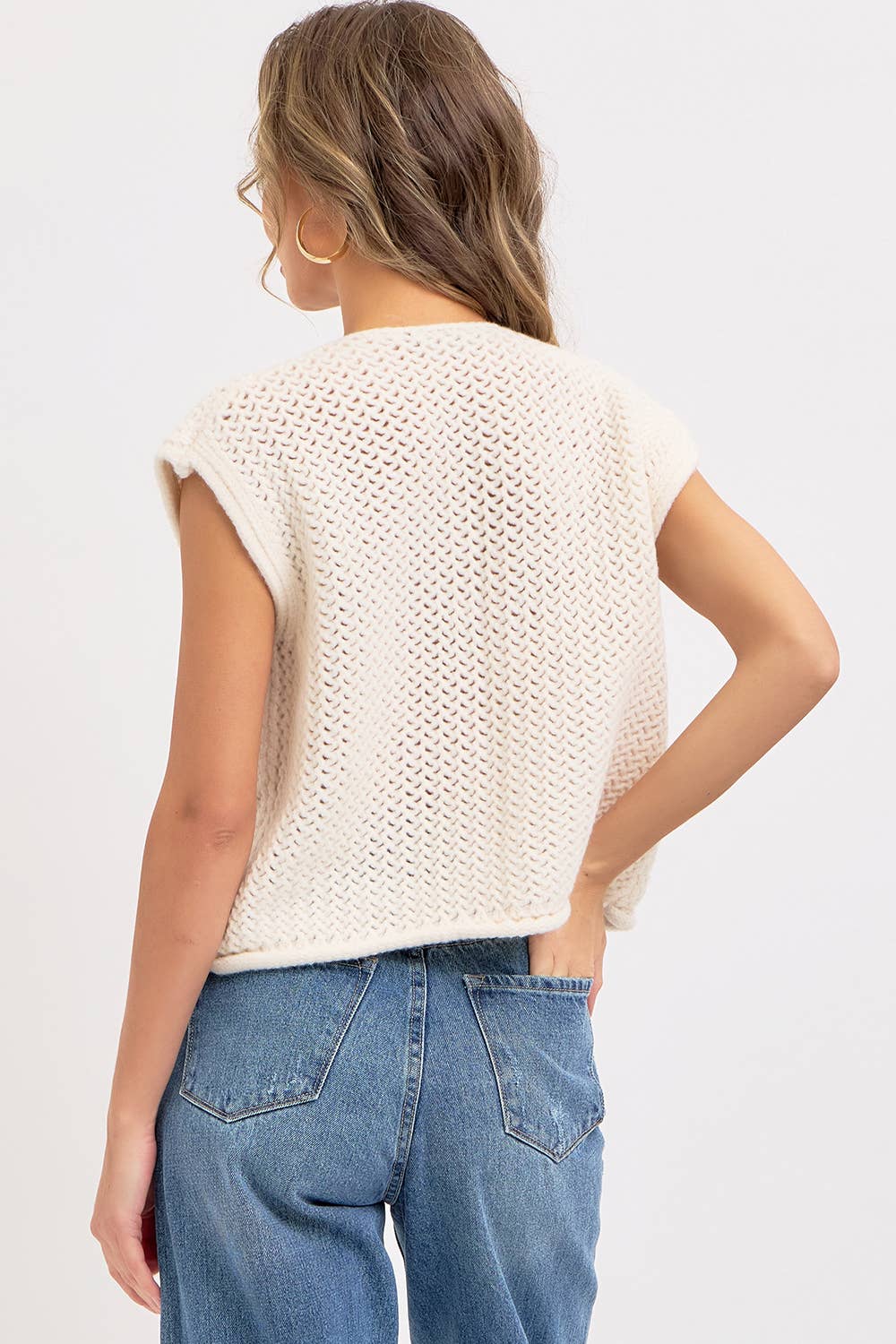 BUTTONED KNIT VEST