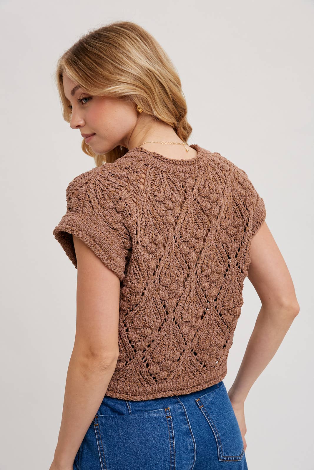 KNIT SHORT SLEEVED SWEATER