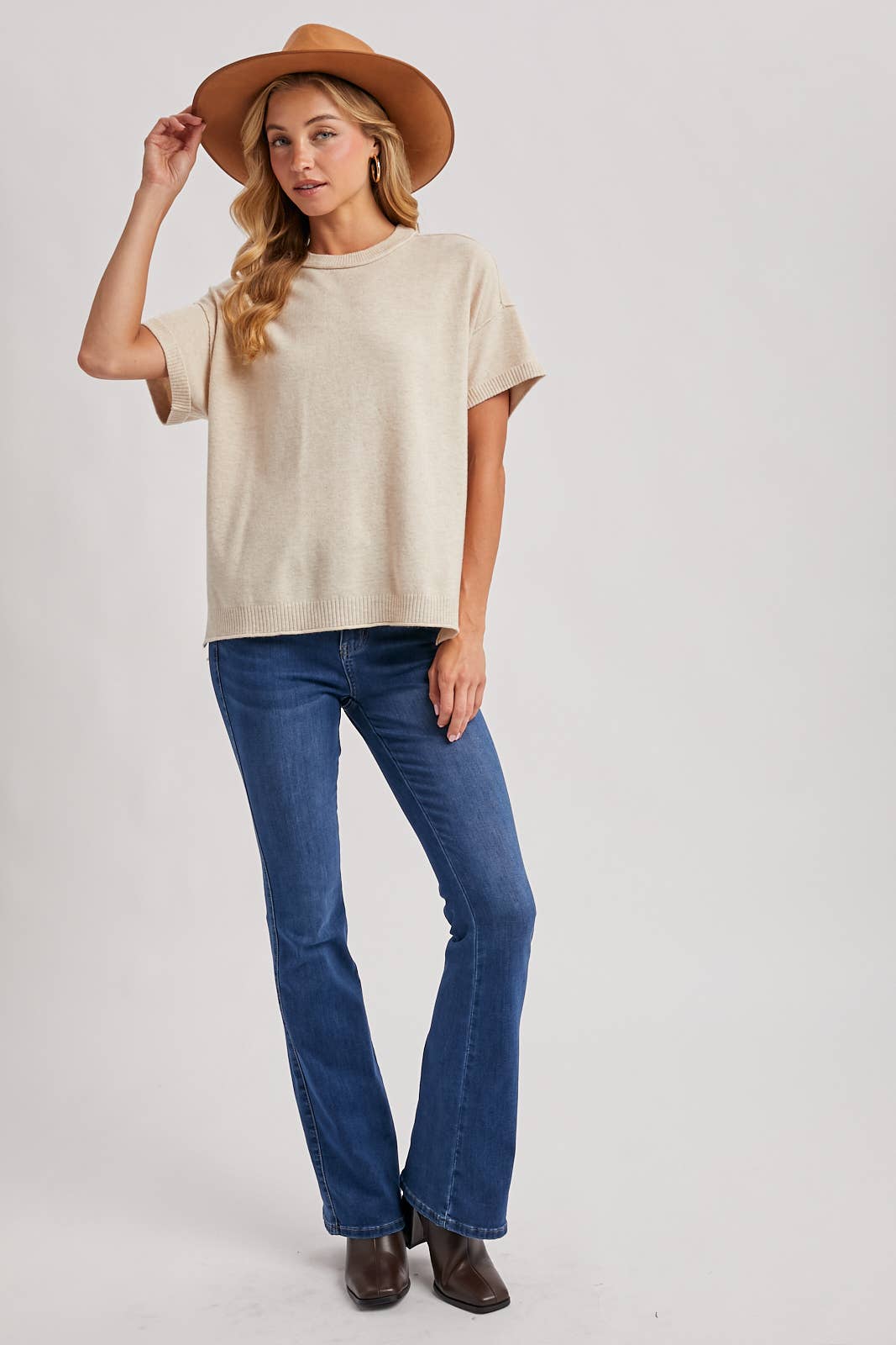 CREW NECK KNIT TOP