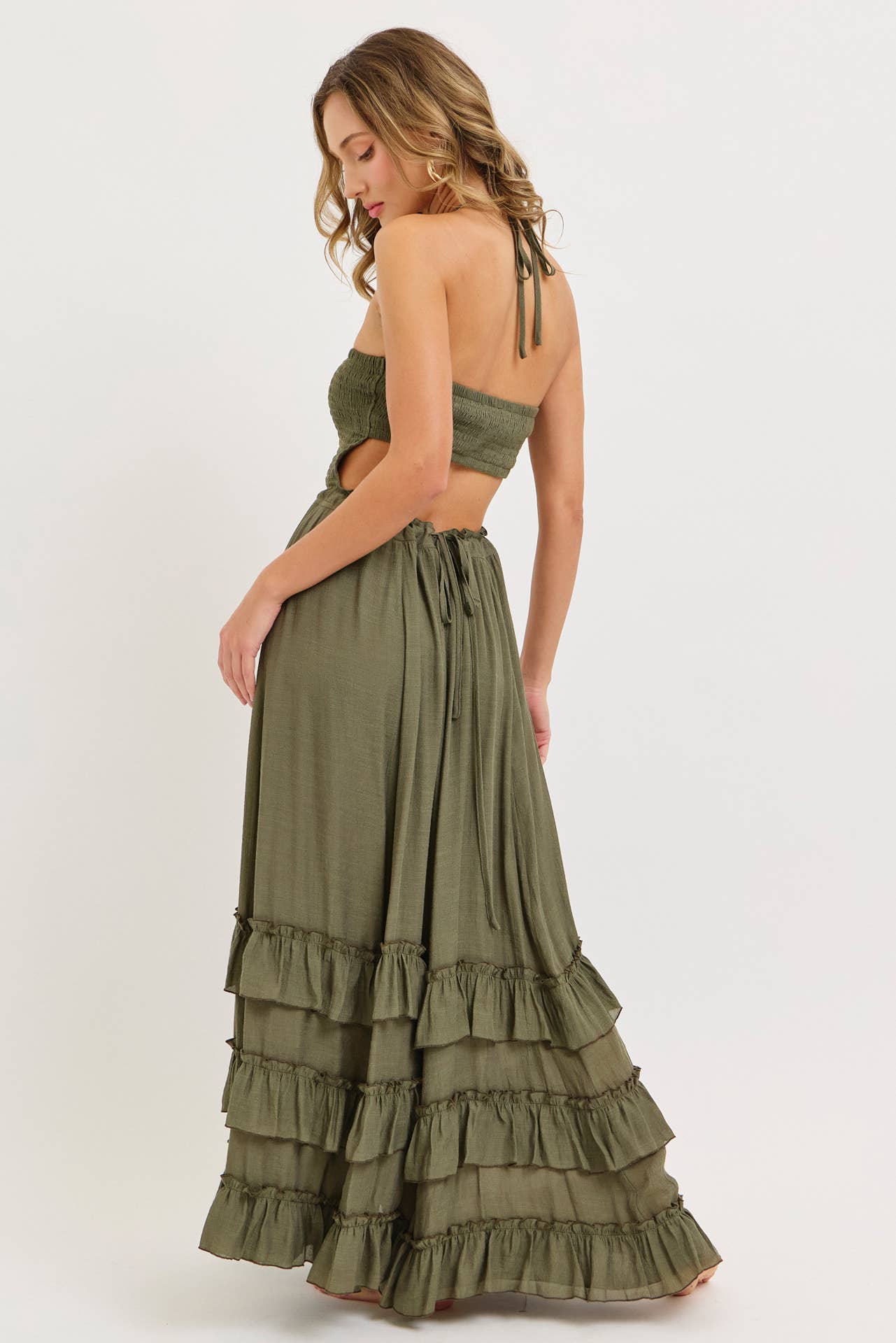 HALTER RUFFLED MAXI DRESS