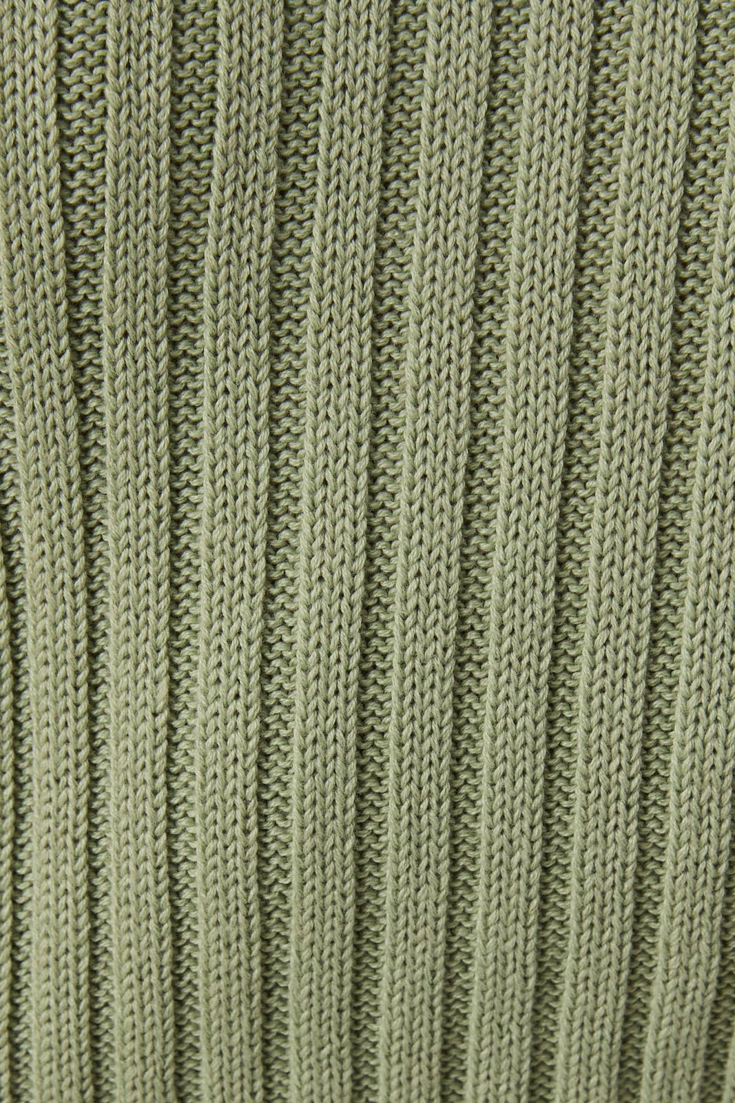 PUFF SLEEVE CABLE SWEATER