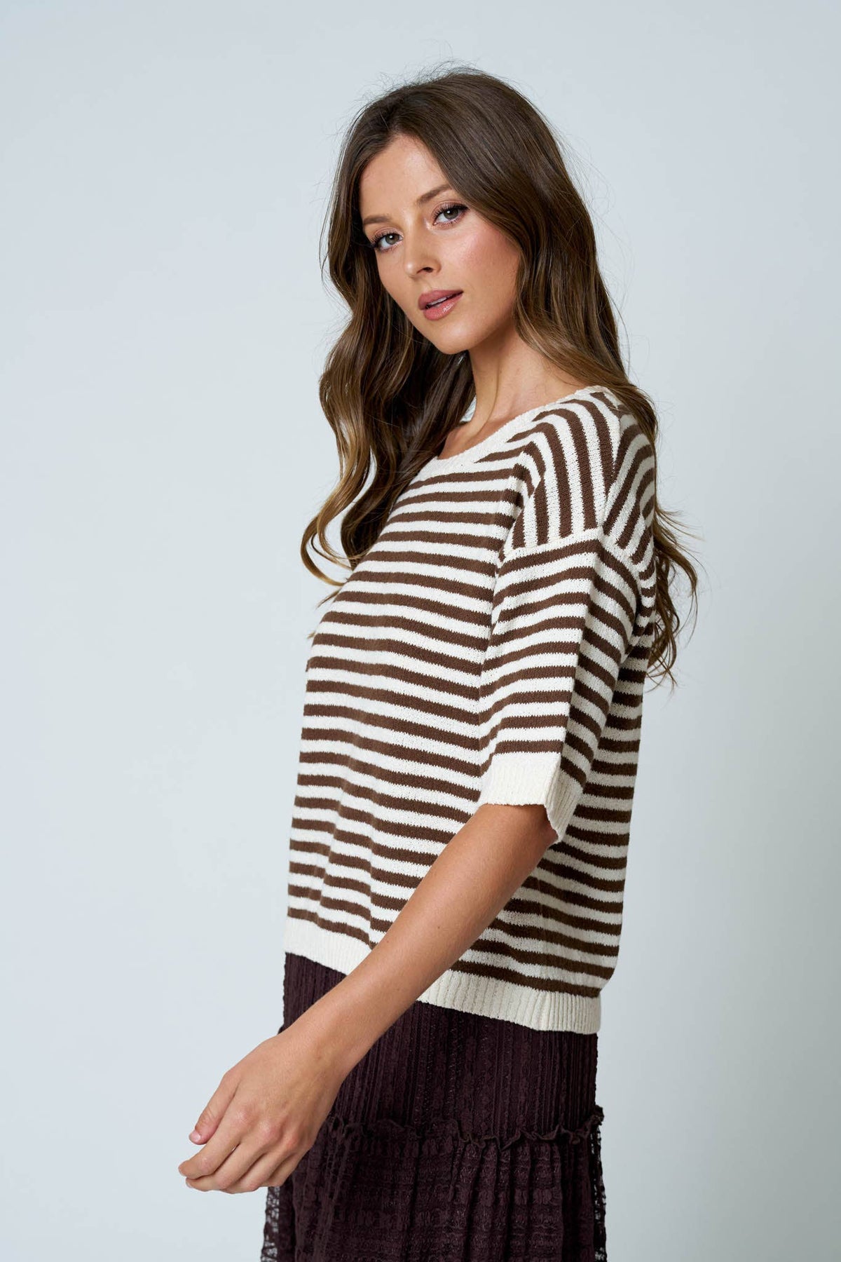 STRIPE SHORT SLEEVE SWEATER