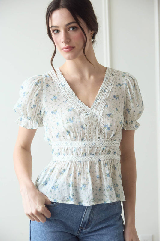 V NECK FLORAL TOP