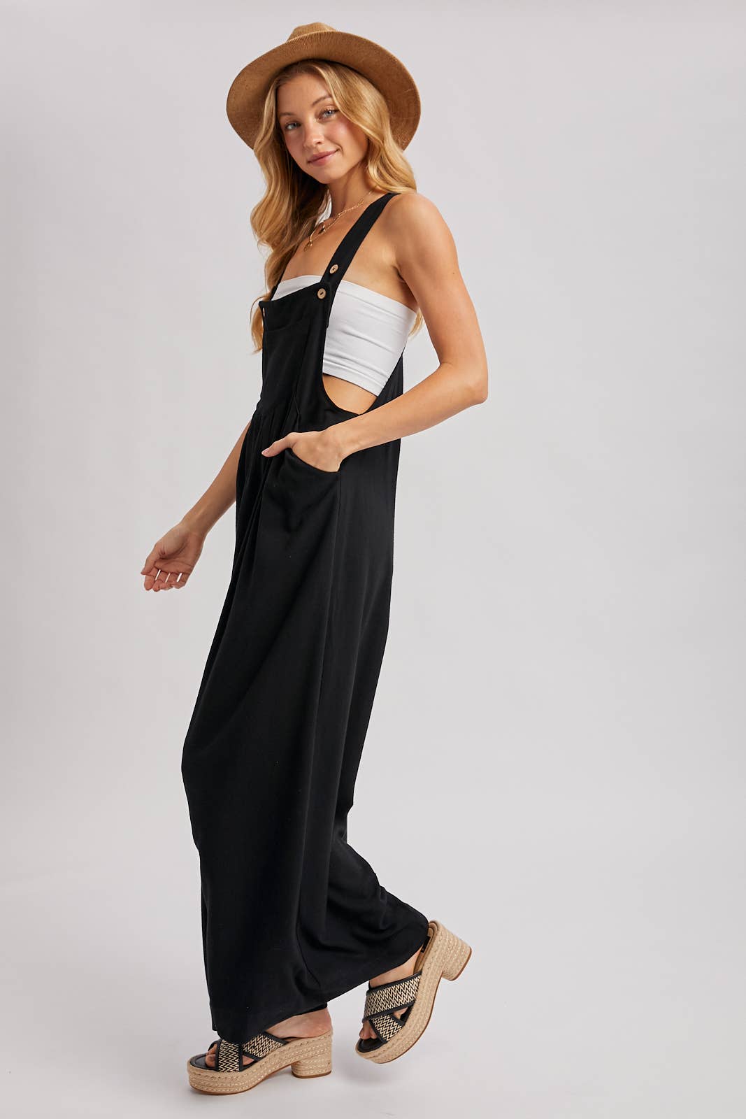 FLOWY OVERALL JUMPSUIT