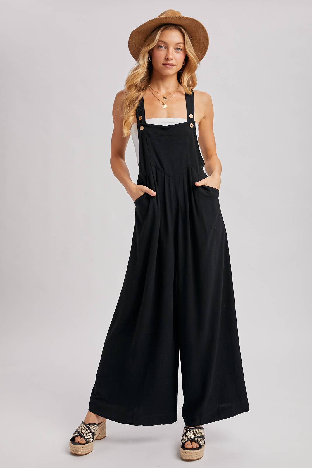 FLOWY OVERALL JUMPSUIT