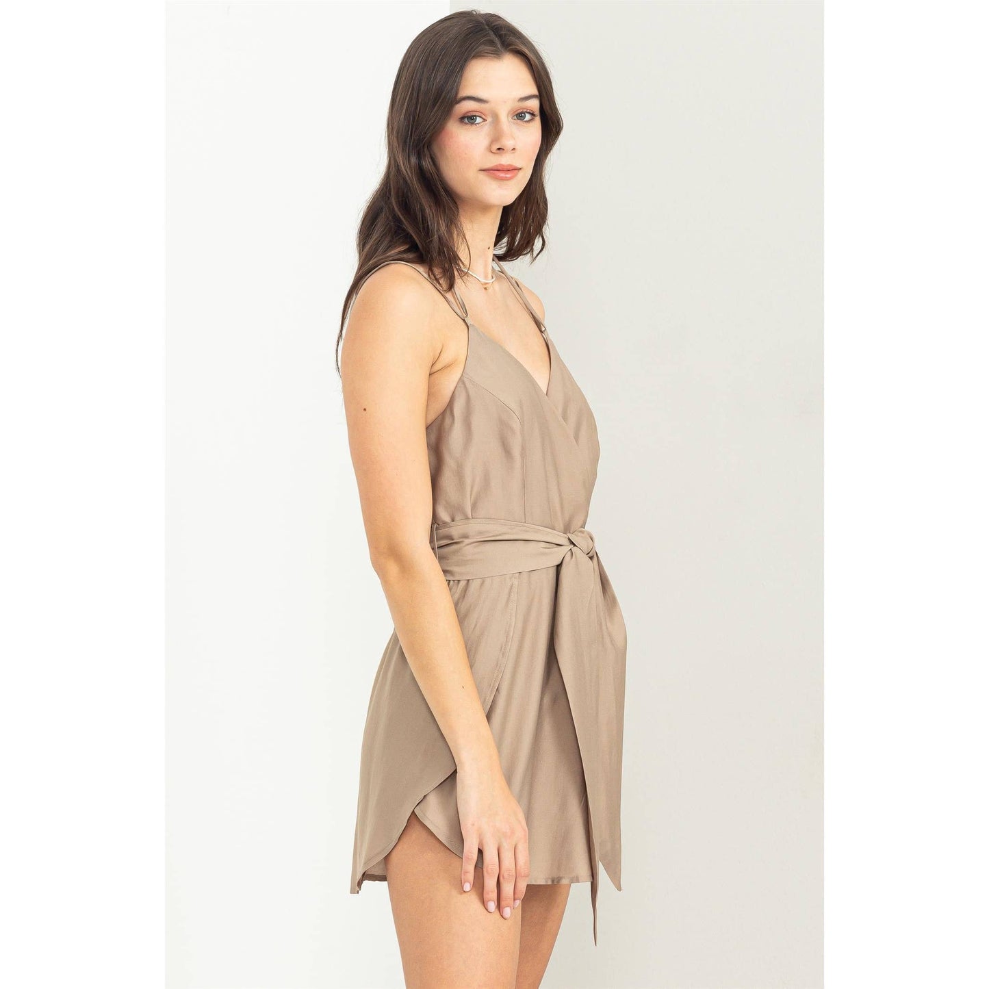 HF23F369-TIE-FRONT HALTER ROMPER