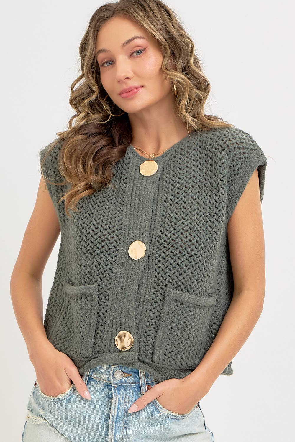 BUTTONED KNIT VEST