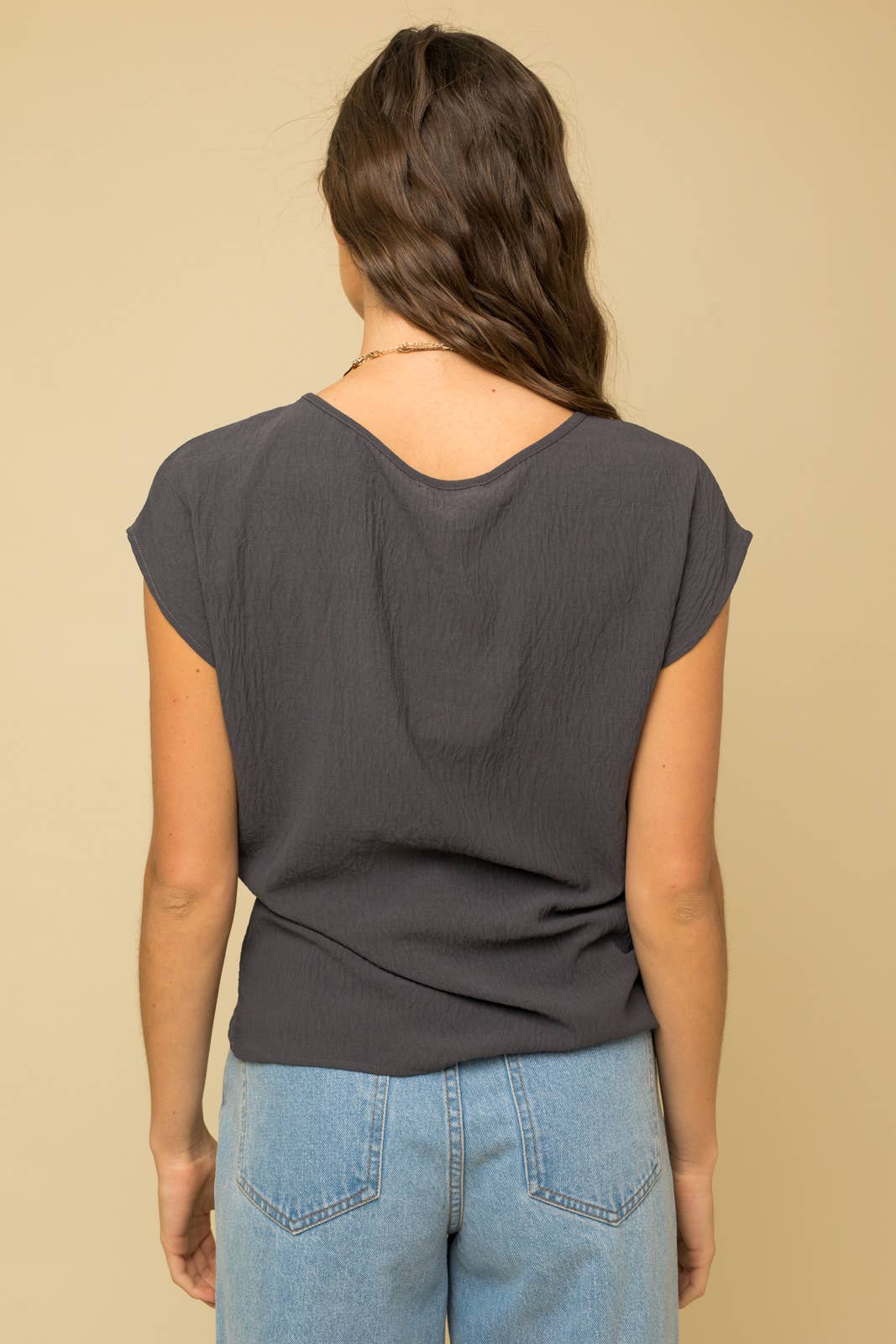 TWIST DETAIL TOP