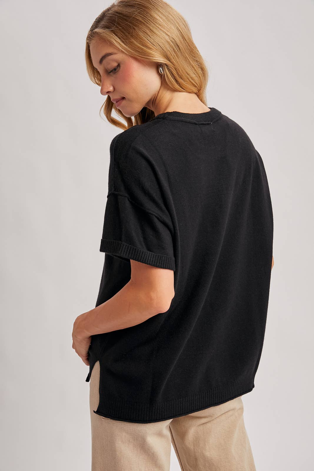 CREW NECK KNIT TOP